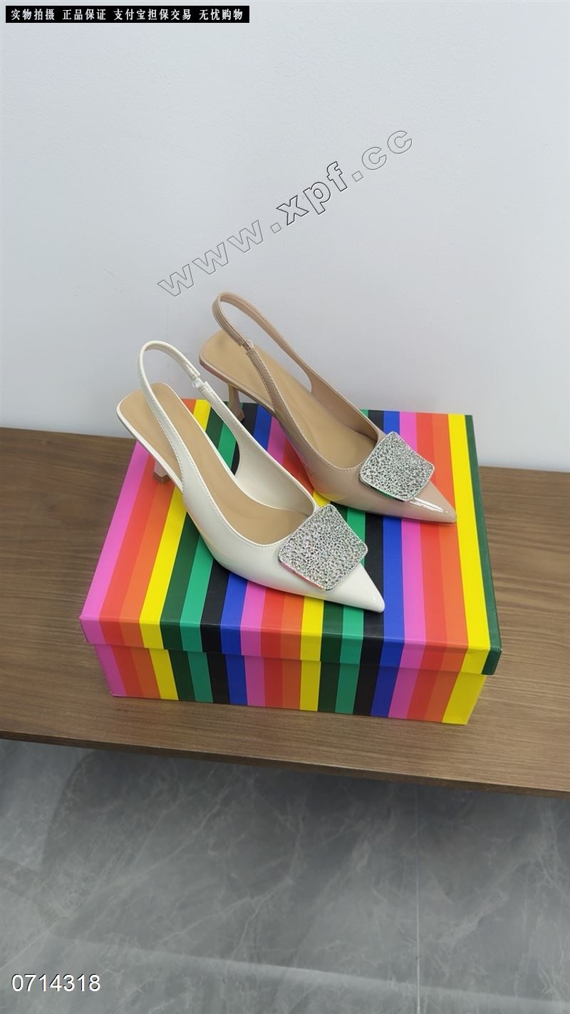 包头后空女凉鞋