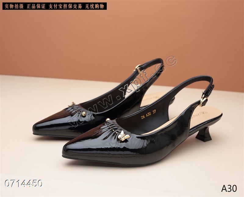 新款包头后空女凉鞋A30