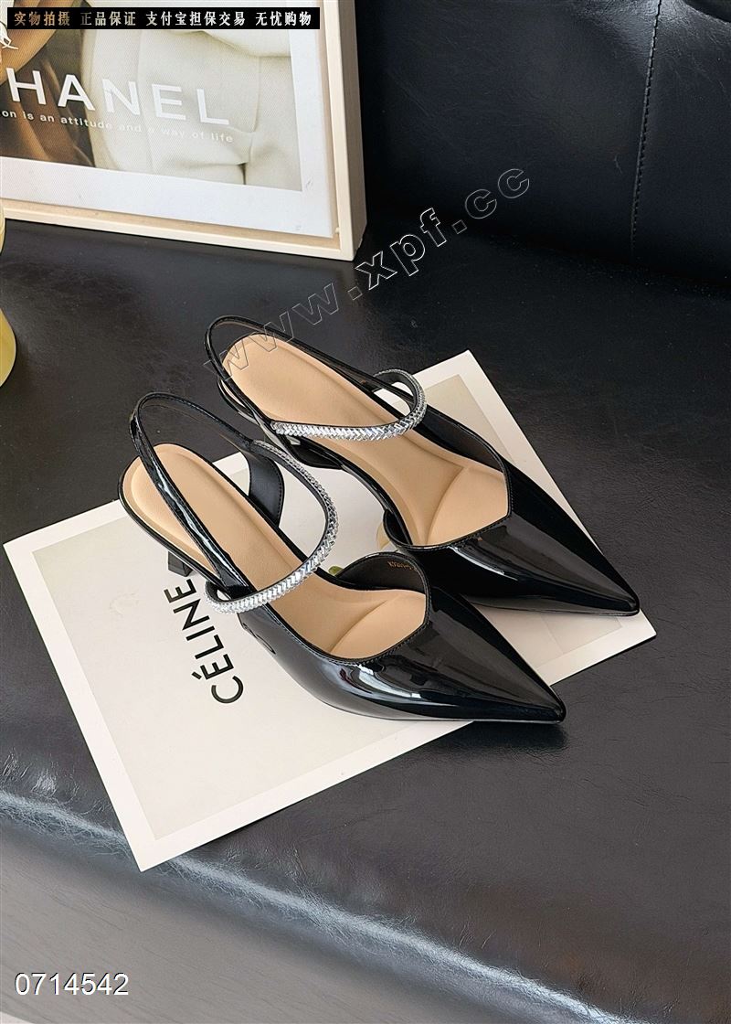 包头后空女凉鞋