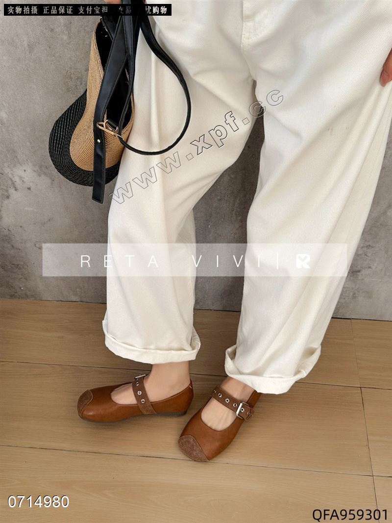 𝐑𝐄𝐓𝐀 𝐕𝐈𝐕𝐈  959301