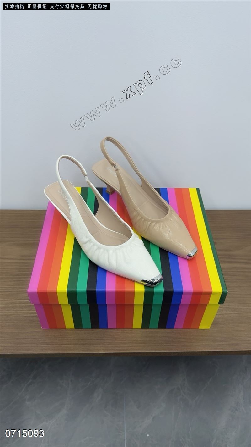 包头后空女凉鞋