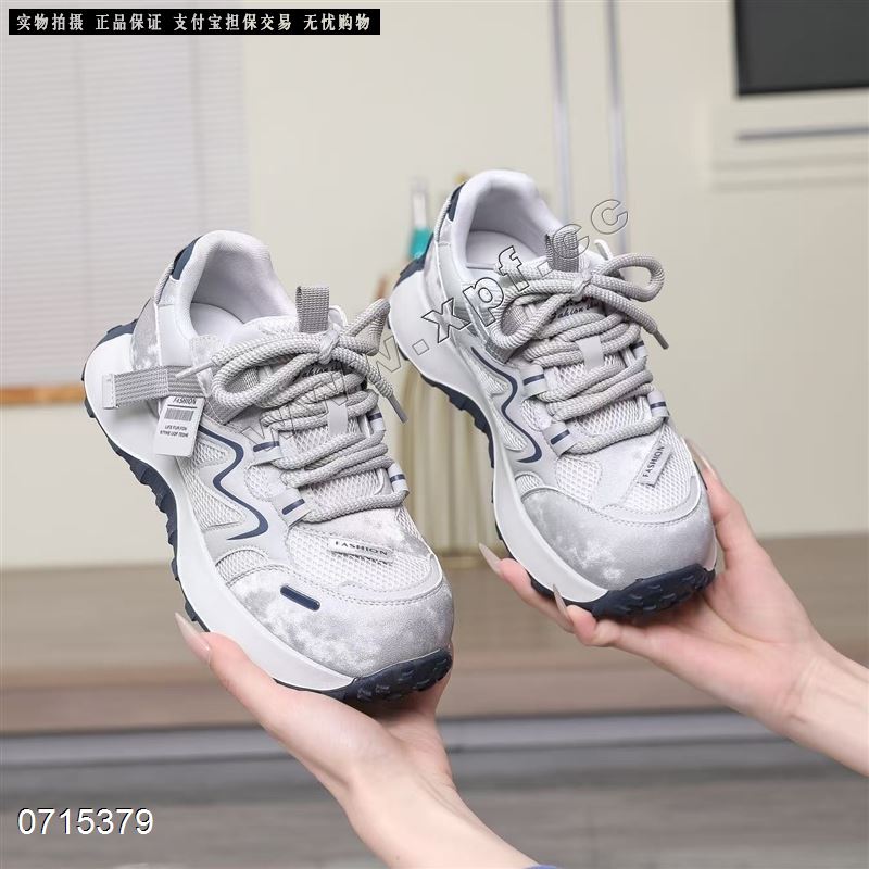 时尚休闲鞋568-12