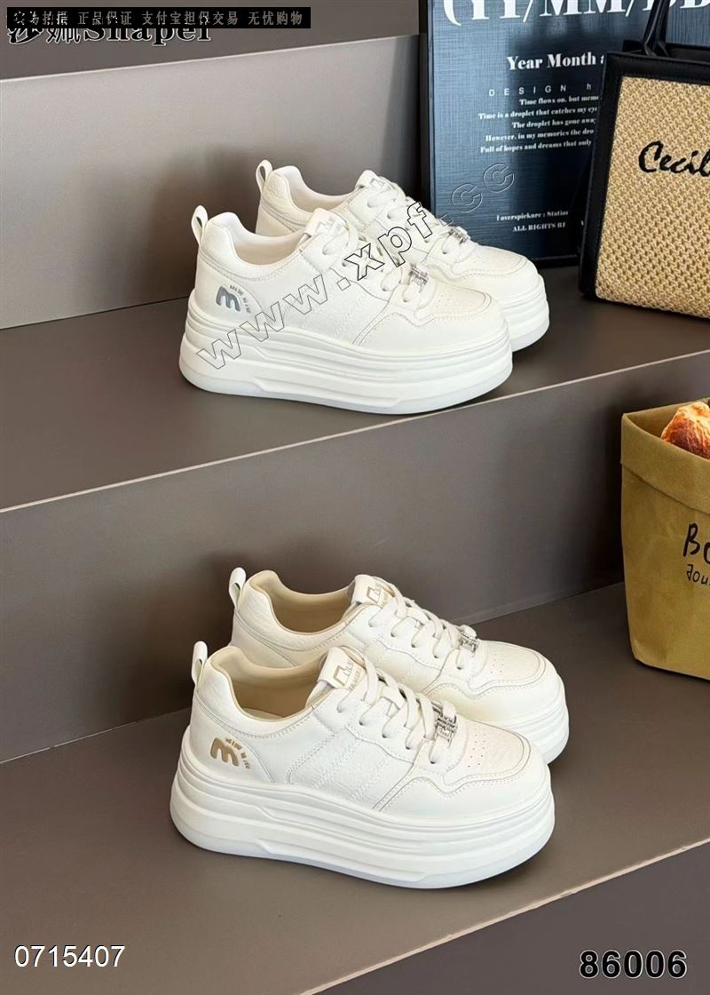 时尚休闲鞋86006-1