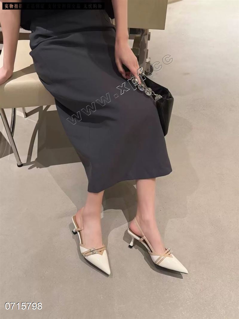 包头后空女凉鞋7305569