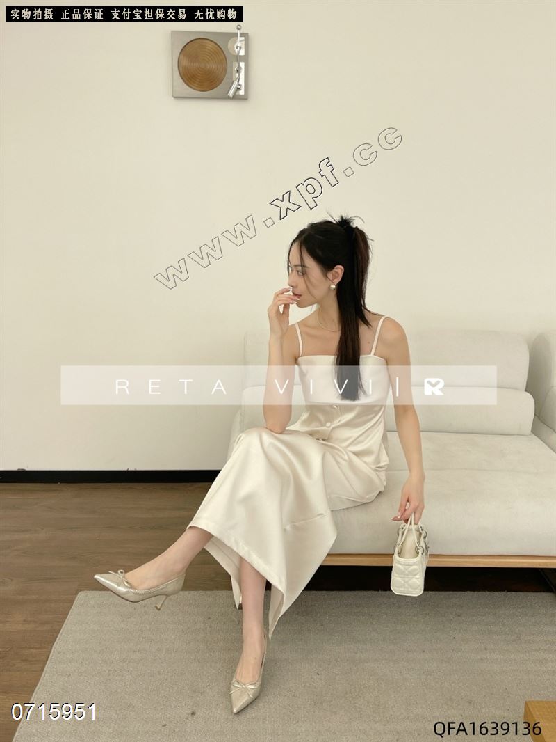 𝐑𝐄𝐓𝐀 𝐕𝐈𝐕𝐈   1639136