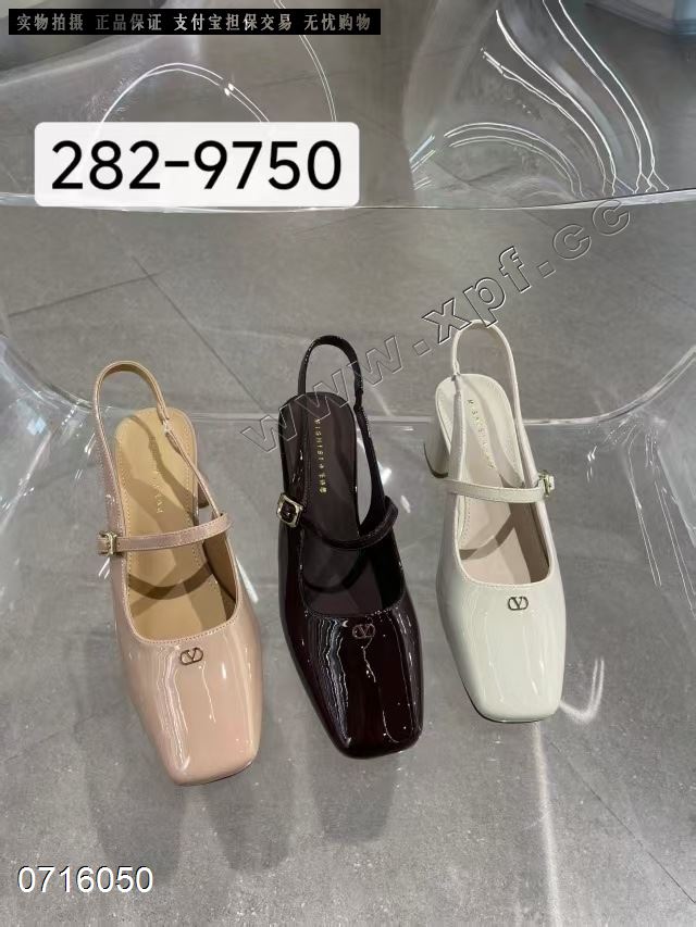 包头后空女凉鞋