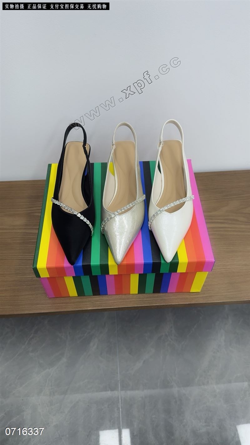 包头后空女凉鞋