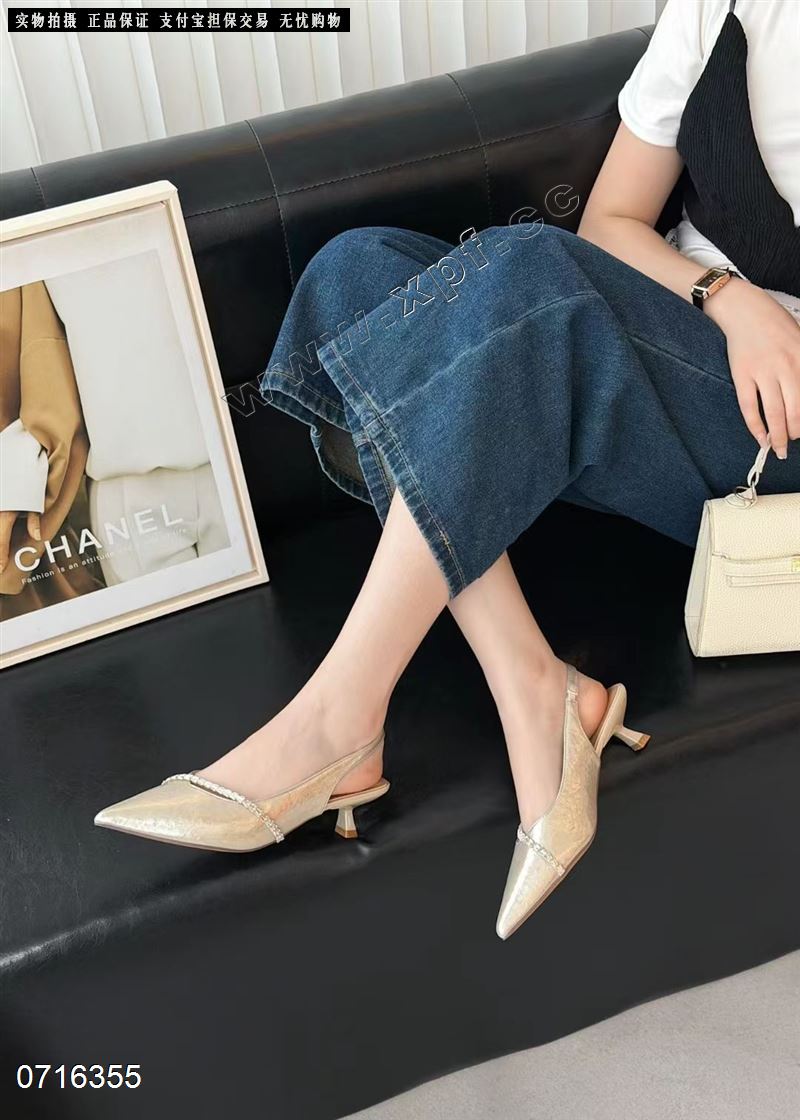 包头后空女凉鞋