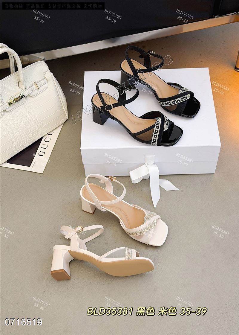 新款女凉鞋35381