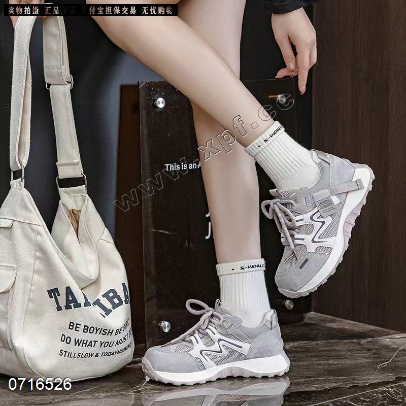 新款网面透气运动休闲鞋舒适轻便阿甘鞋5528