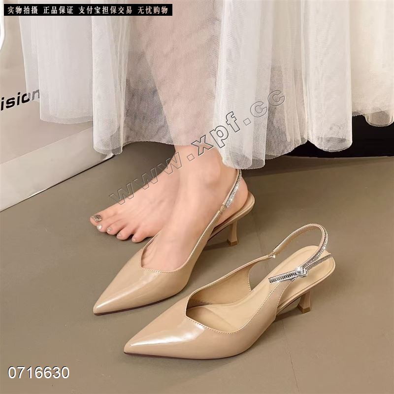 包头后空女凉鞋