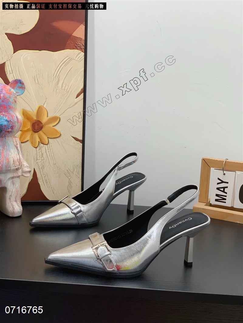 包头后空女凉鞋