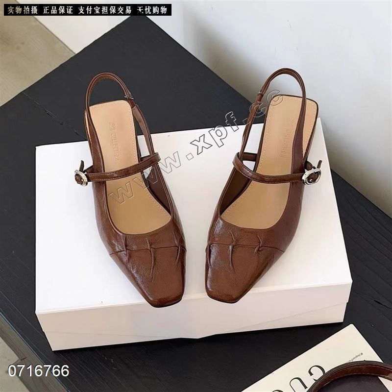 包头后空女凉鞋