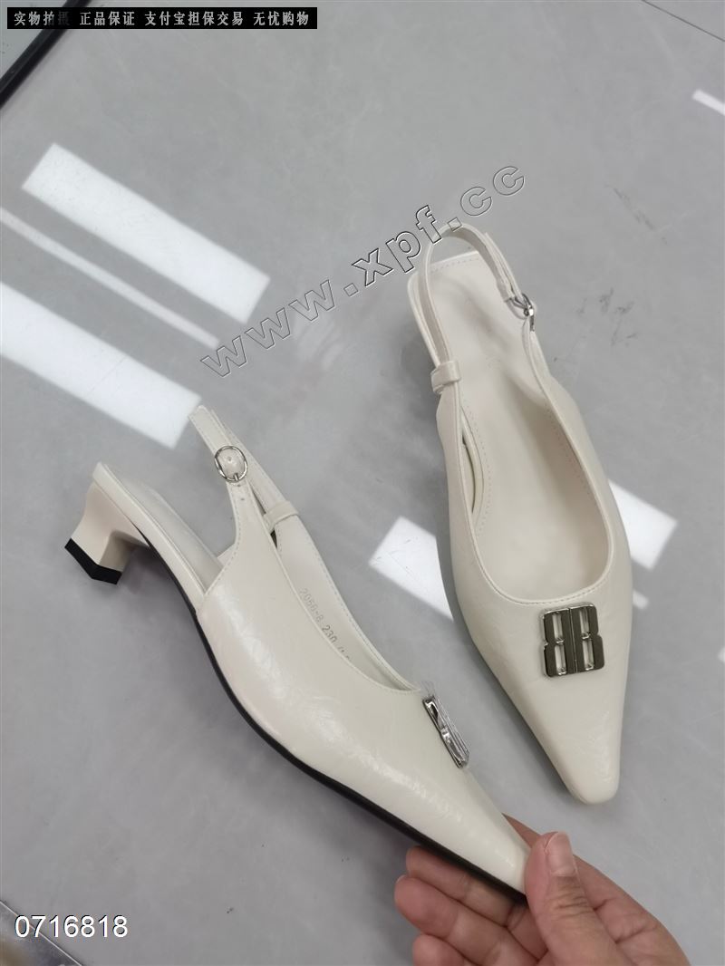 包头后空女凉鞋