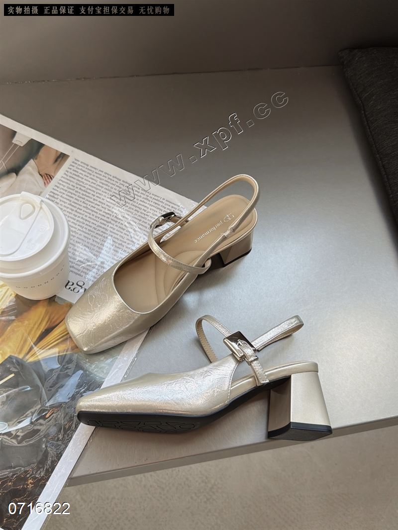 包头后空女凉鞋