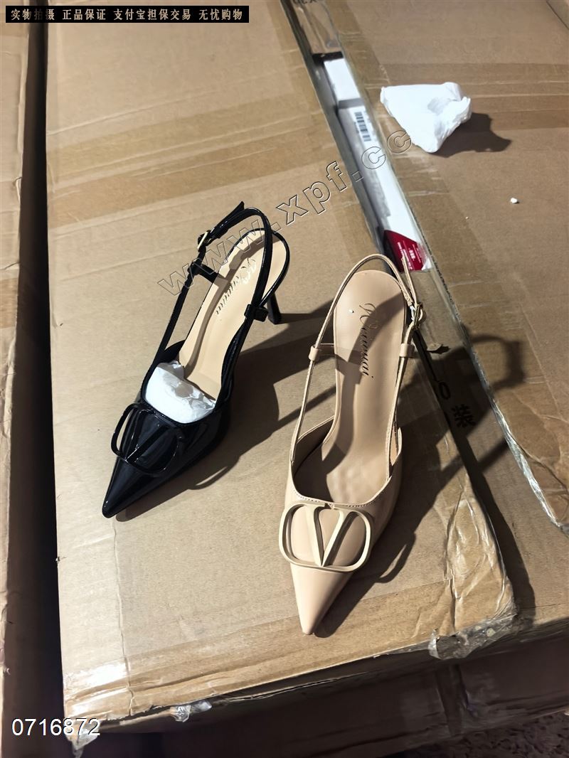 包头后空女凉鞋