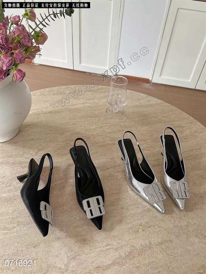 包头后空女凉鞋