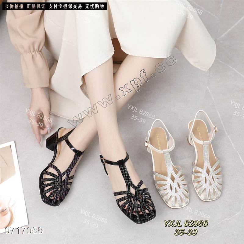 新款包头后空女凉鞋82868