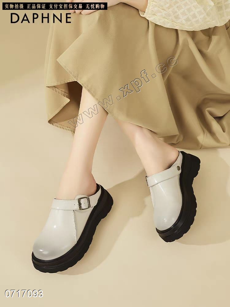 达芙妮   米色35-40黑色55 6666 9 00