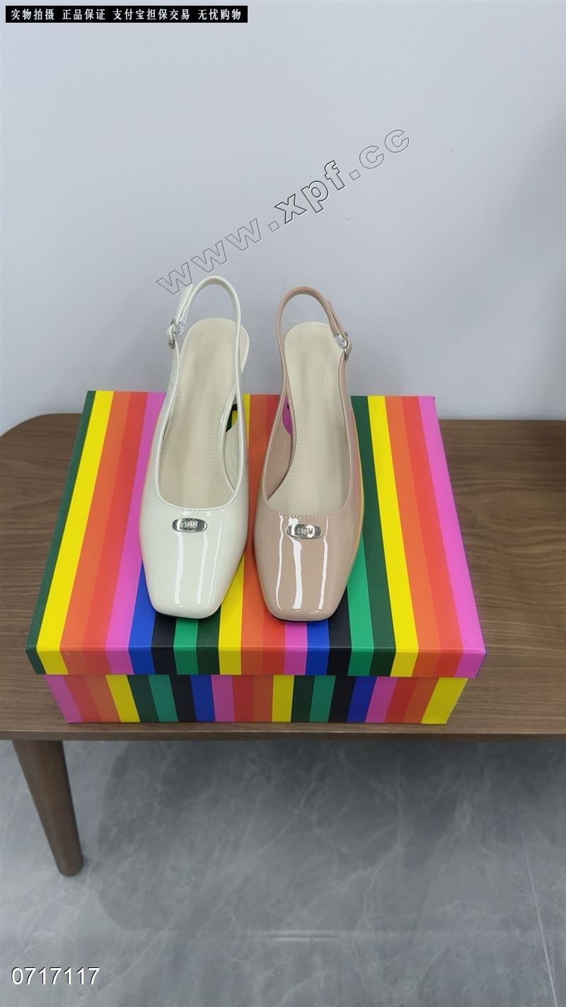 包头后空女凉鞋