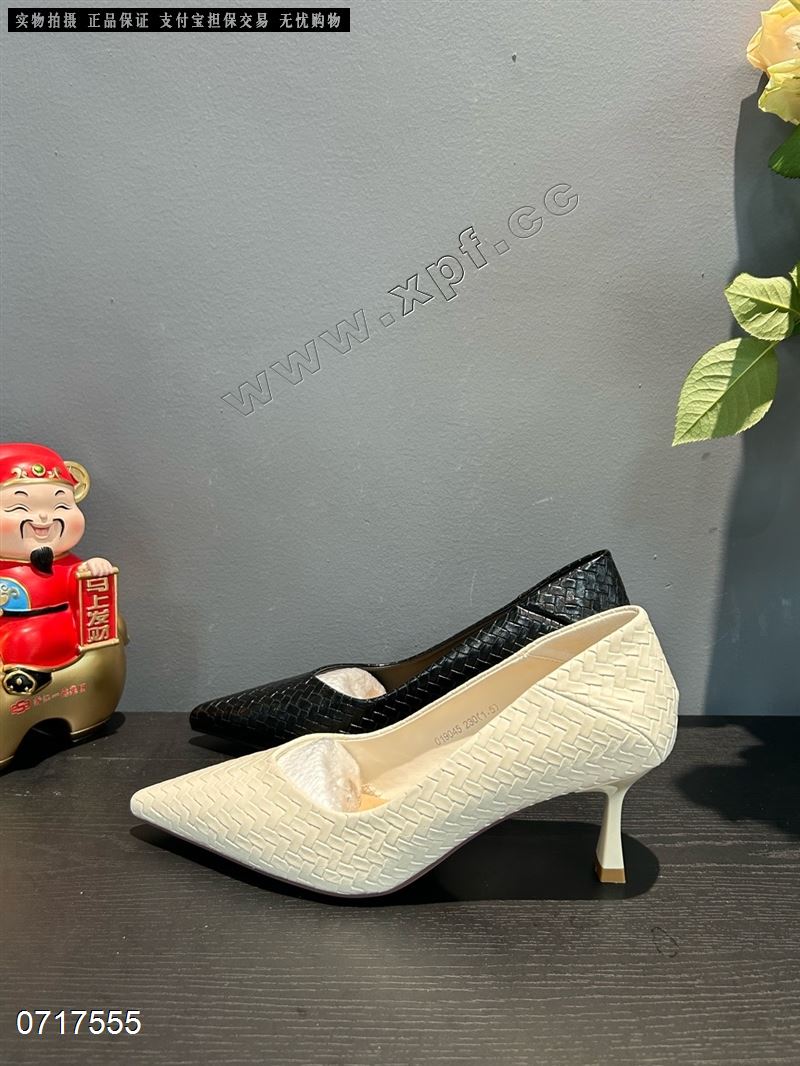 一见心动9045 黑 67、米 6-9