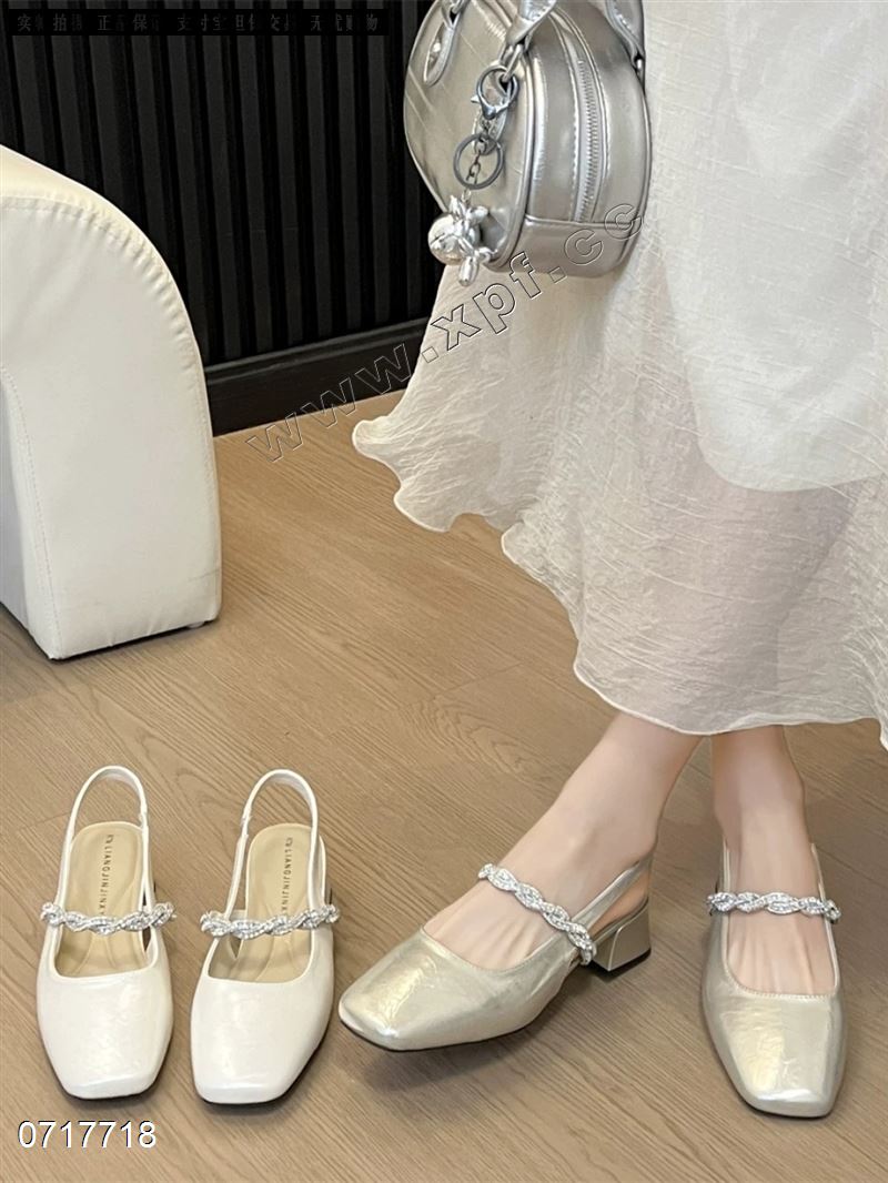 包头后空女凉鞋