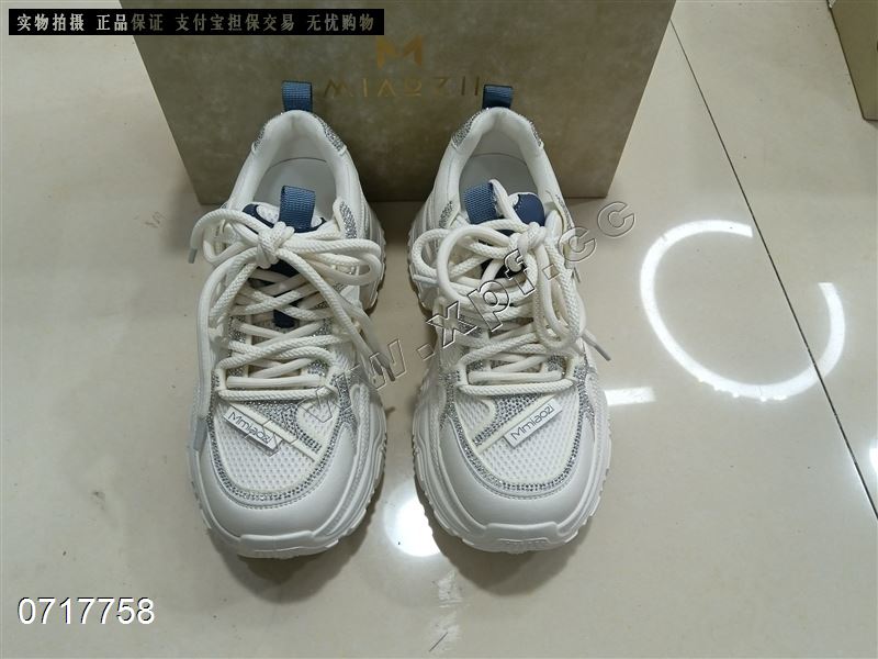 双网发泡轻底休闲鞋