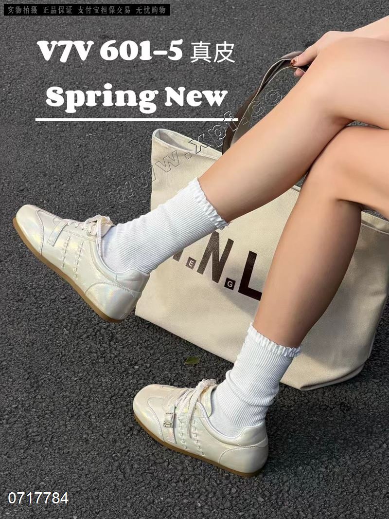 时尚休闲鞋601-5