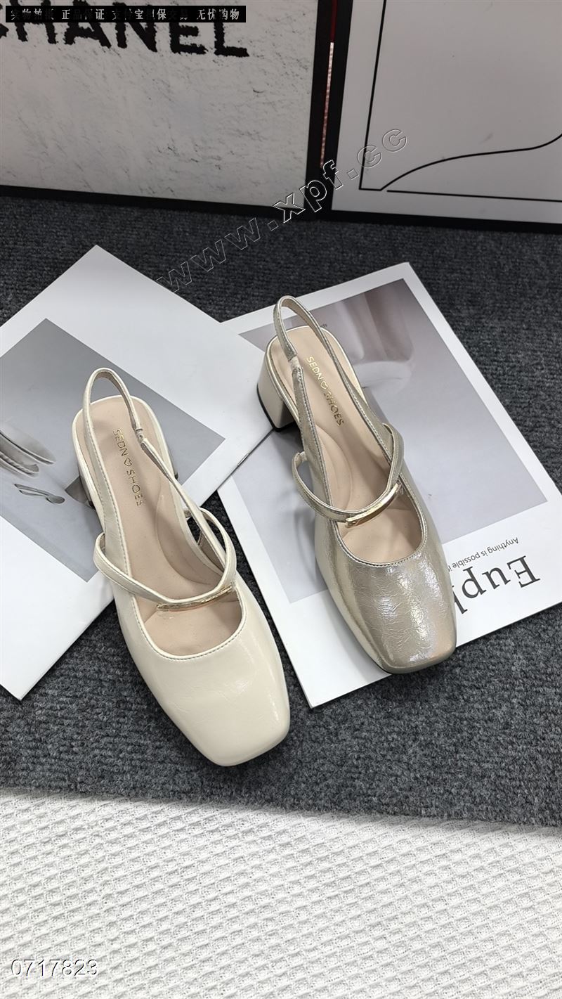 包头后空女凉鞋