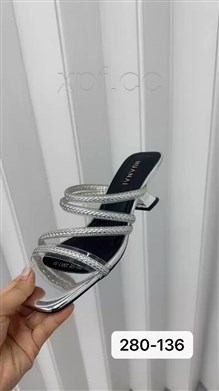 时尚拖鞋280-136