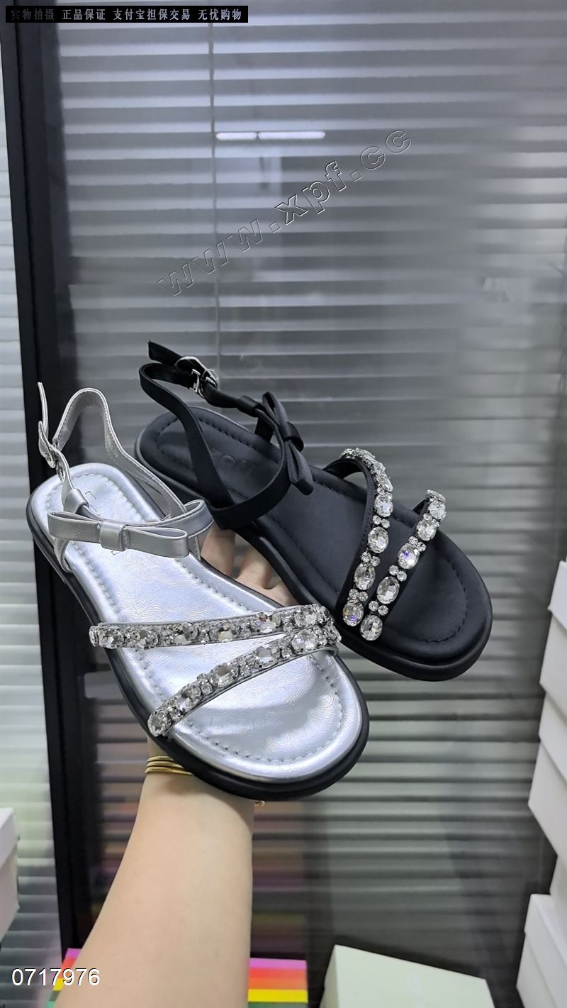 她主题 1035   广州鞋