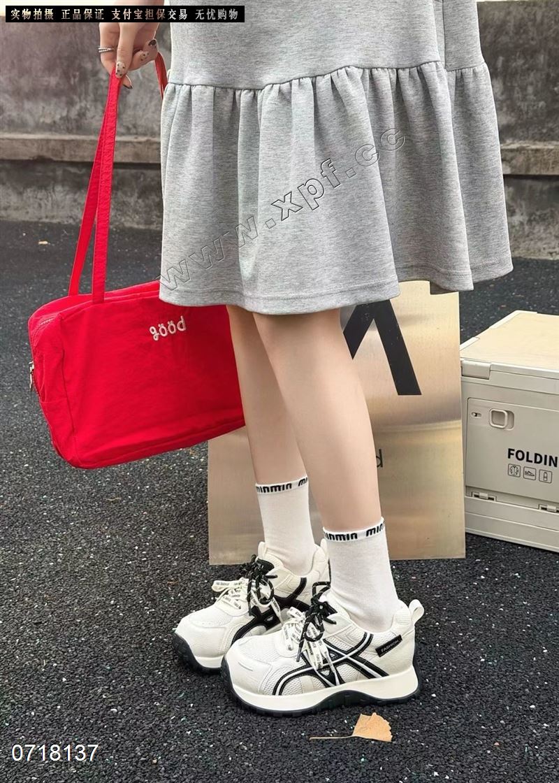 时尚透网休闲鞋