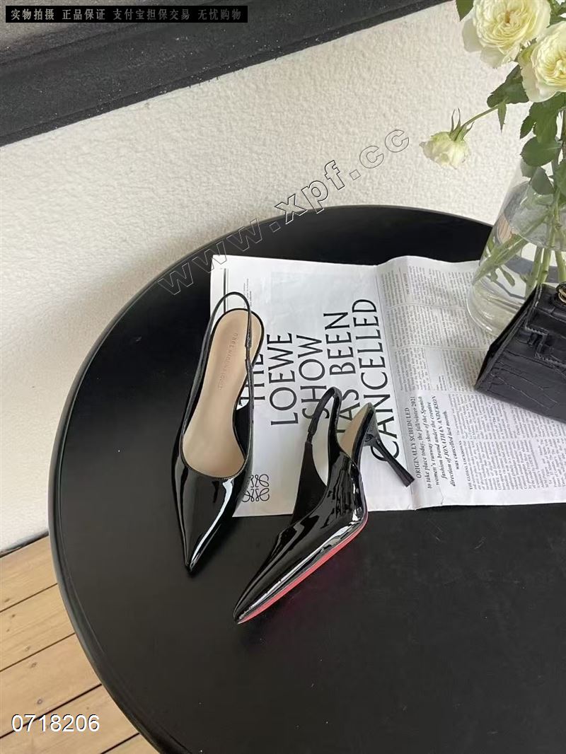 包头后空女凉鞋