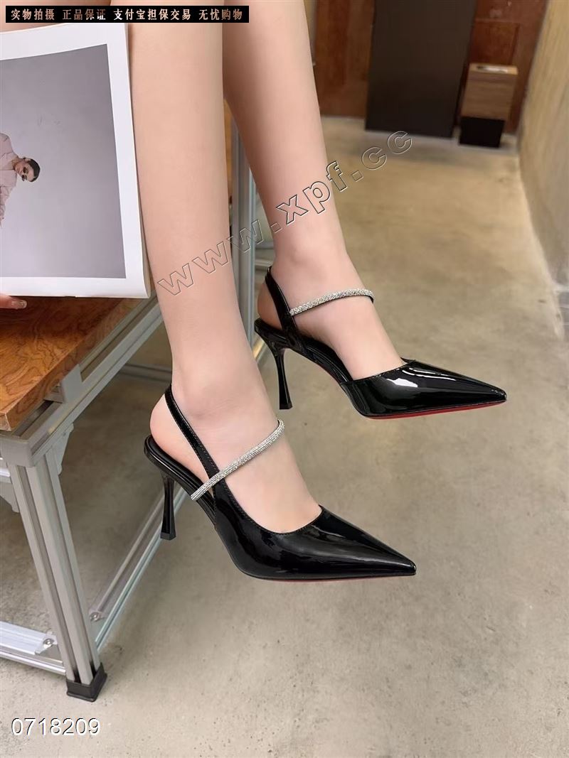 包头后空女凉鞋