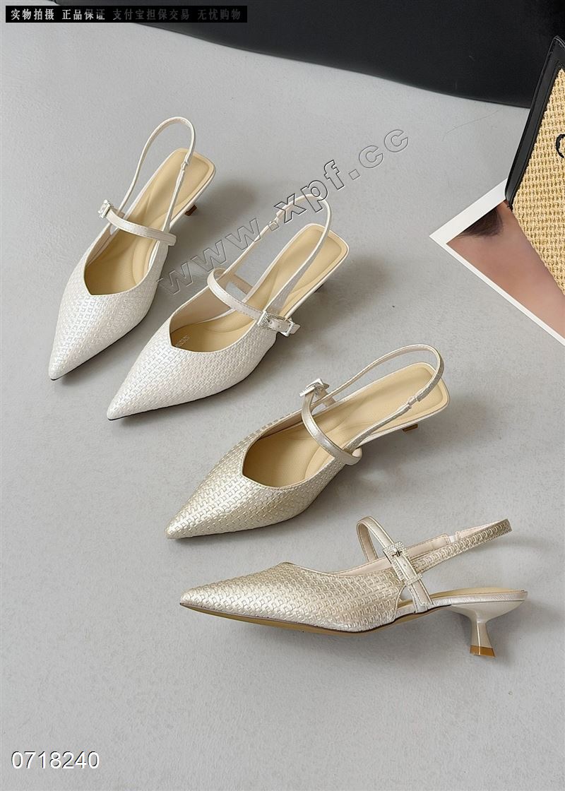 包头后空女凉鞋