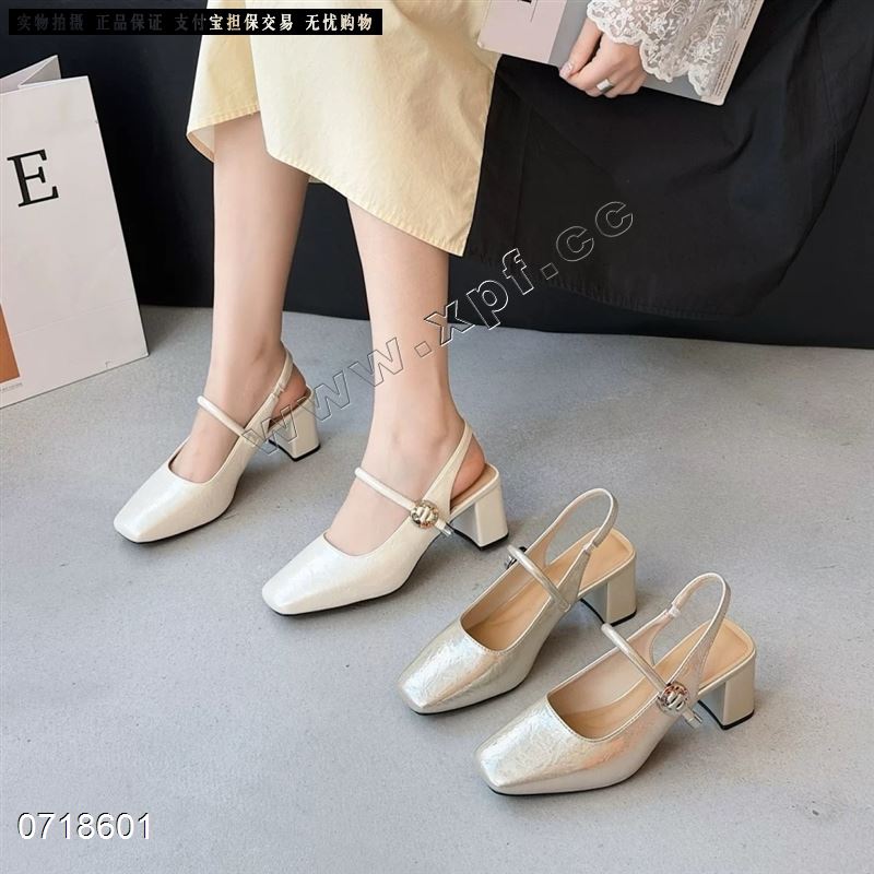 包头后空女凉鞋5136