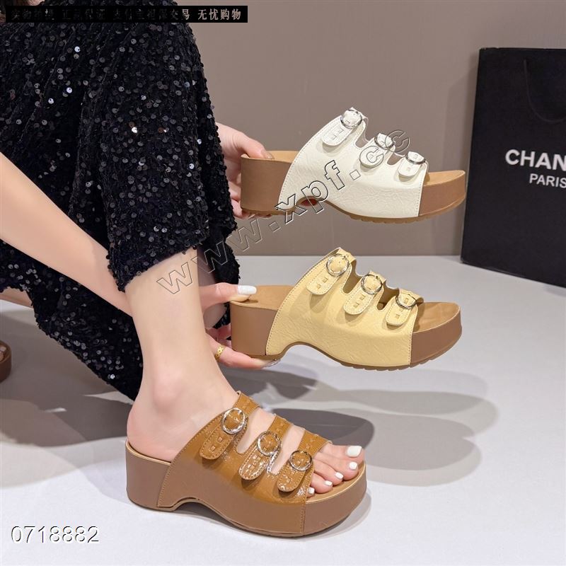 新款厚底拖鞋02