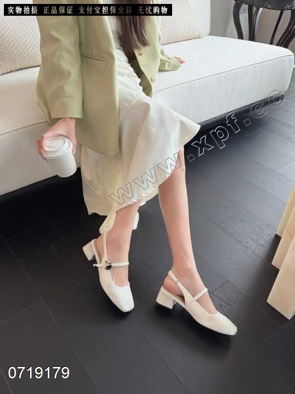 包头后空女凉鞋3581