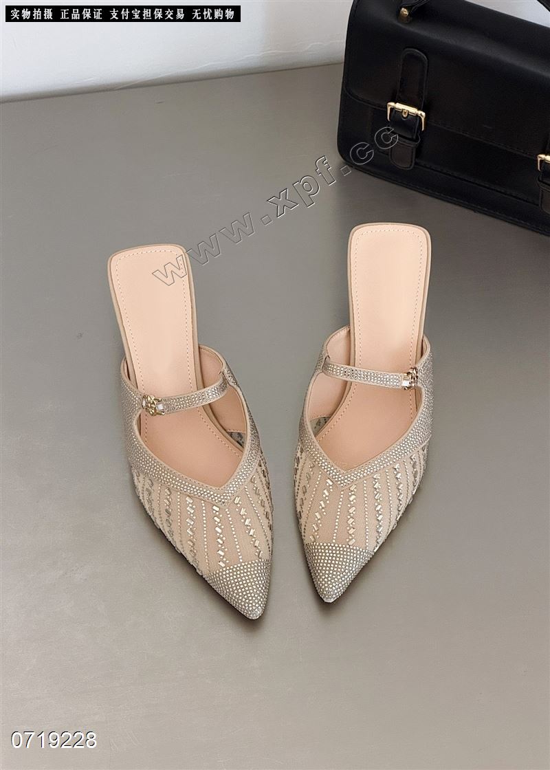 新款包头拖鞋8635