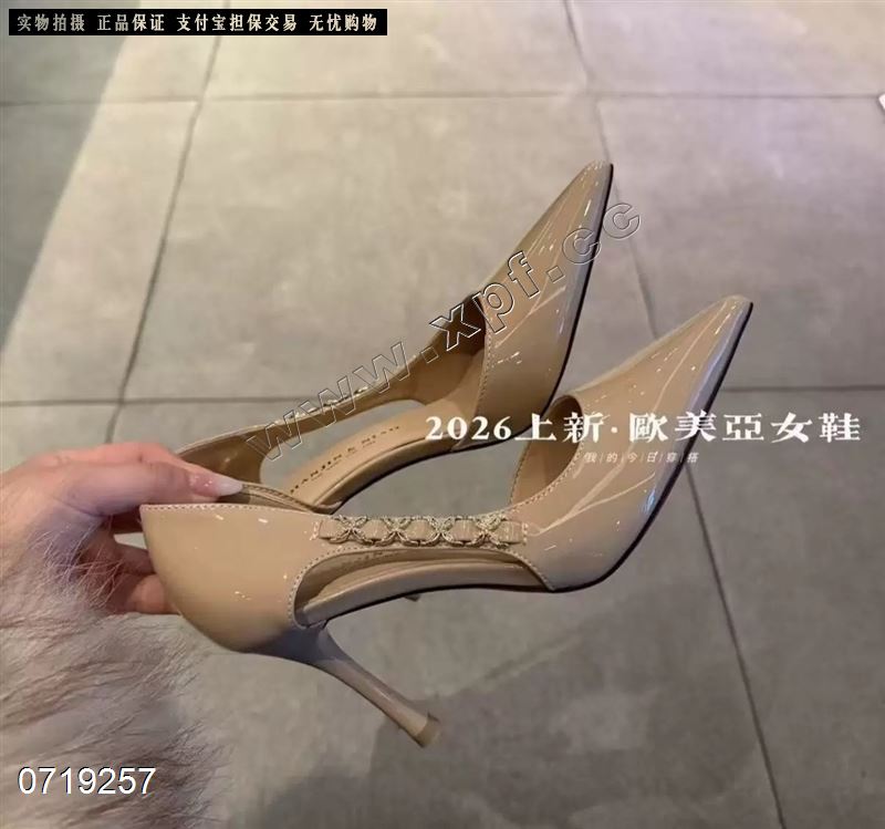 时尚单鞋699-7