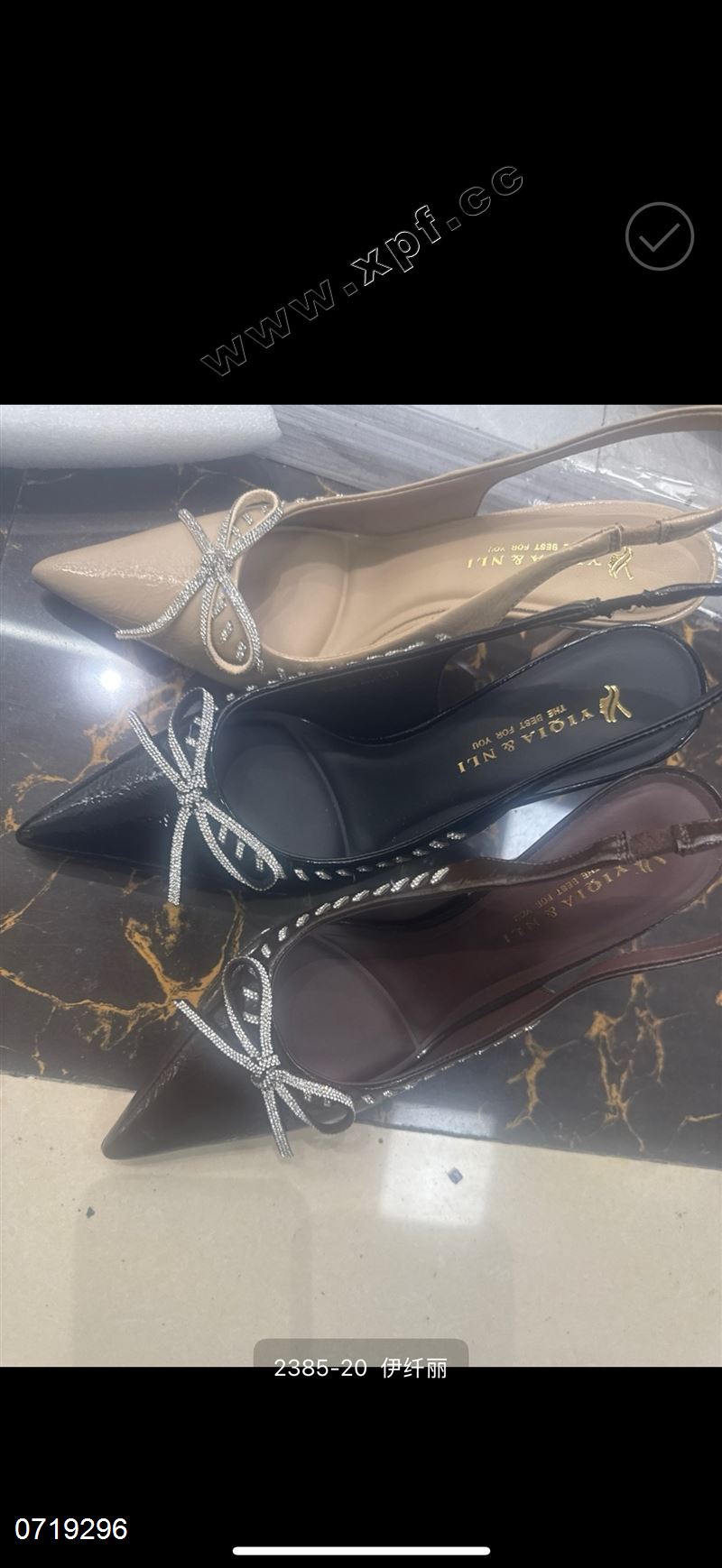 包头后空女凉鞋