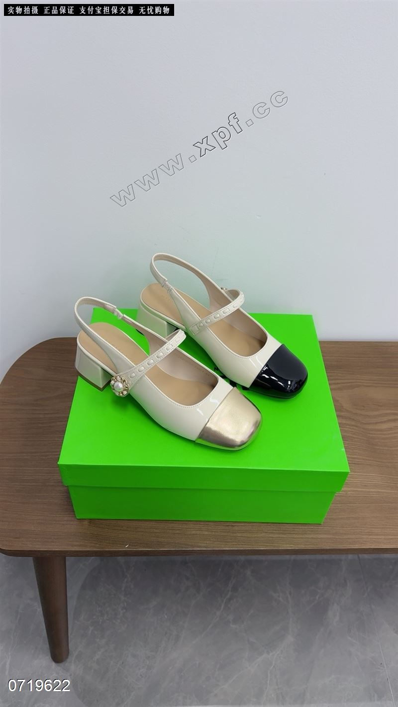 包头后空女凉鞋