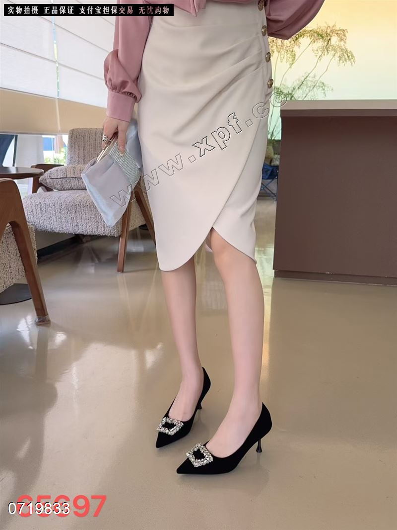 M95 时尚单鞋65697  黑色6678990码