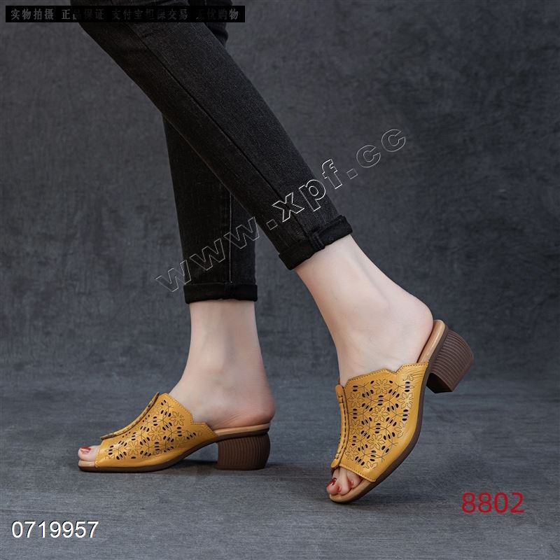 新款头层牛皮拖鞋SA8802