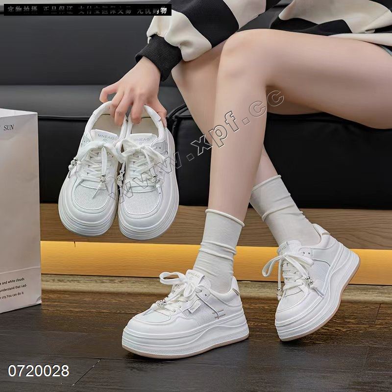 新款厚底小白鞋百搭轻便运动休闲鞋8288