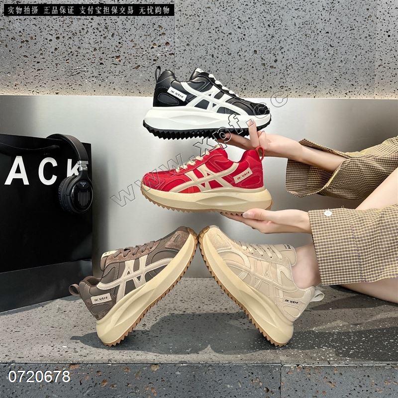 时尚休闲鞋2596杏色34-40尺码齐 红色34/2 36/7 37/1 38/4 棕色34/3 35/8 黑色：35/5 36/1 37/2 38/5 40/2