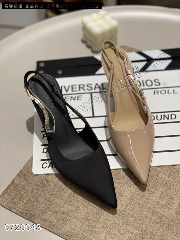 包头后空女凉鞋