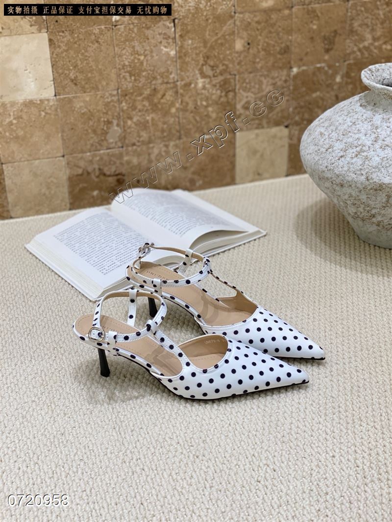 包头后空女凉鞋679-8