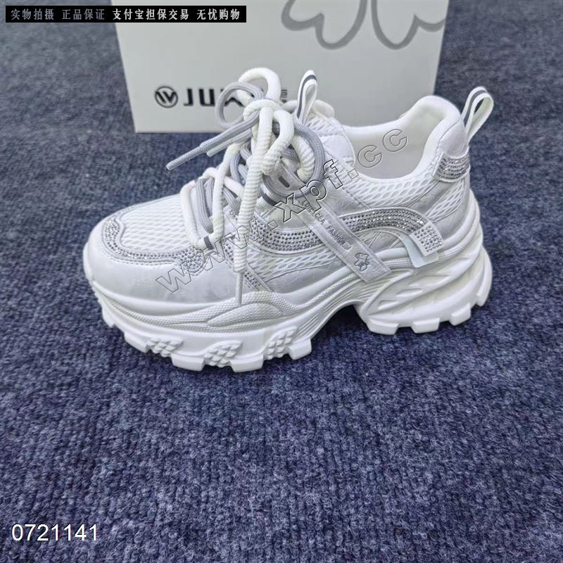 CKVV  437012  透网老爹鞋