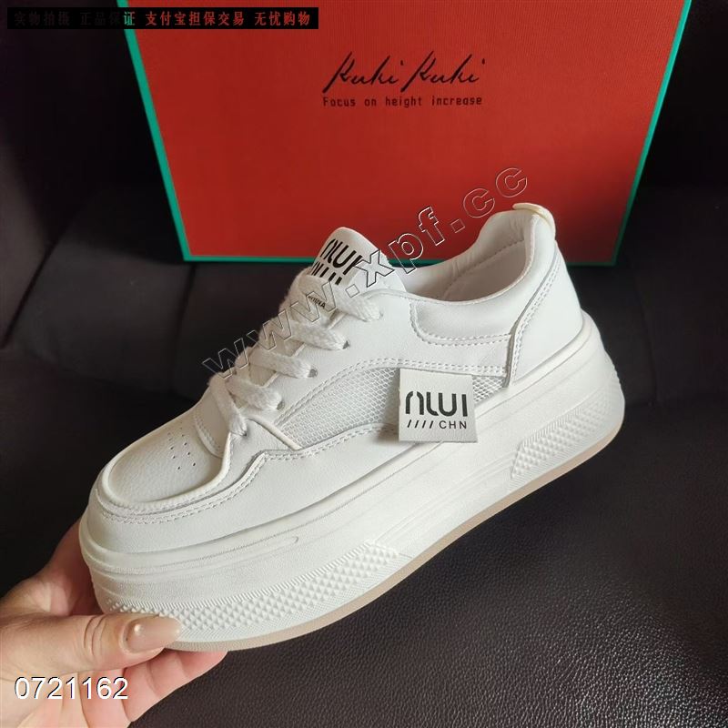 轻底透网休闲鞋